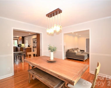 2409 Huntingtowne Farms Lane - Photo Thumbnail 7