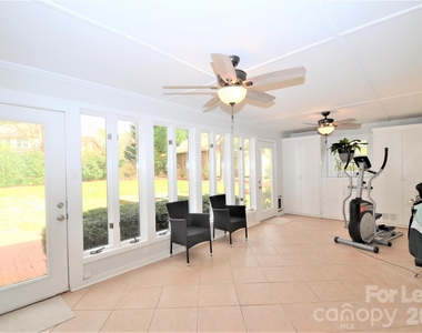 2409 Huntingtowne Farms Lane - Photo Thumbnail 15