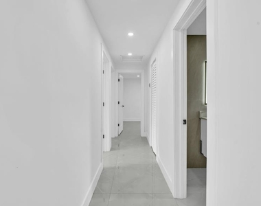 4156 Sw 49th Court - Photo Thumbnail 15