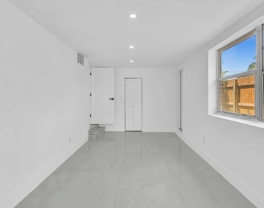 4156 Sw 49th Court - Photo Thumbnail 35