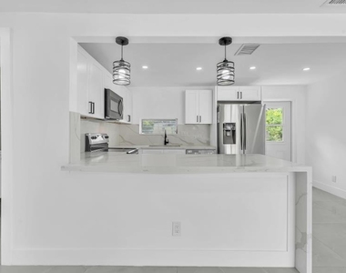 4156 Sw 49th Court - Photo Thumbnail 13