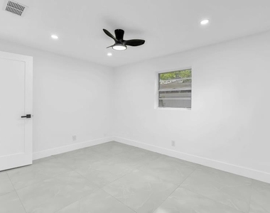 4156 Sw 49th Court - Photo Thumbnail 21