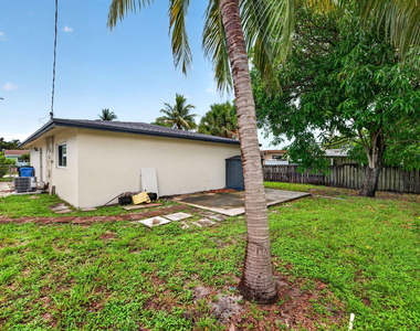 241 Nw 49th Street - Photo Thumbnail 25