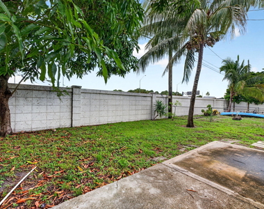 241 Nw 49th Street - Photo Thumbnail 24