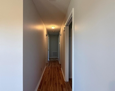 869 Crystal Springs Drive - Photo Thumbnail 4