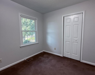 869 Crystal Springs Drive - Photo Thumbnail 6