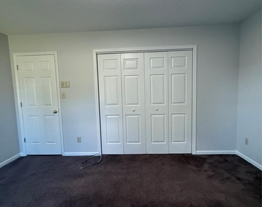 869 Crystal Springs Drive - Photo Thumbnail 7