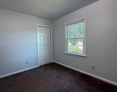 869 Crystal Springs Drive - Photo Thumbnail 9
