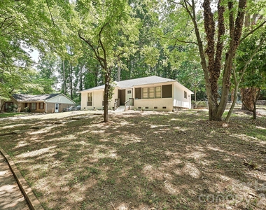 5121 Farm Pond Lane - Photo Thumbnail 25