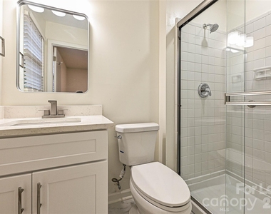 5121 Farm Pond Lane - Photo Thumbnail 14