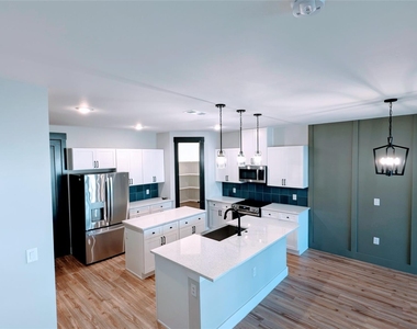 1602 Palladio Loop - Photo Thumbnail 4