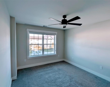 1602 Palladio Loop - Photo Thumbnail 17