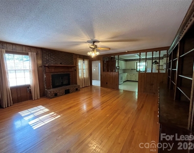 5625 Potter Road - Photo Thumbnail 10