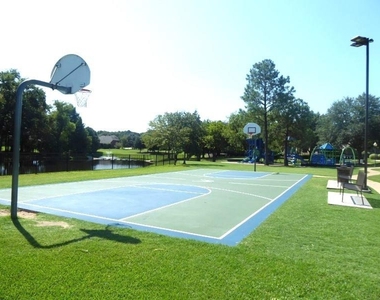 4501 Brenda Drive - Photo Thumbnail 29