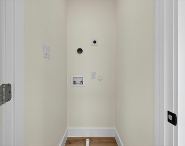 2505 Pennsylvania Avenue - Photo Thumbnail 19