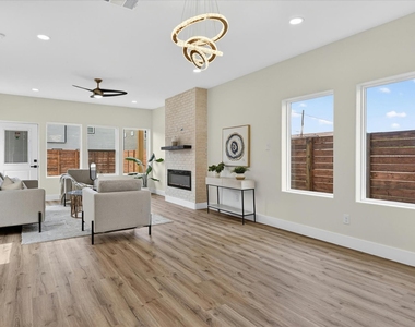 2505 Pennsylvania Avenue - Photo Thumbnail 8