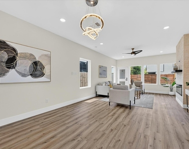 2505 Pennsylvania Avenue - Photo Thumbnail 9