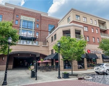 721 Governor Morrison Street - Photo Thumbnail 1