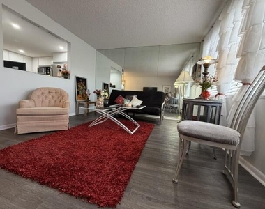 3304 Aruba Way - Photo Thumbnail 4
