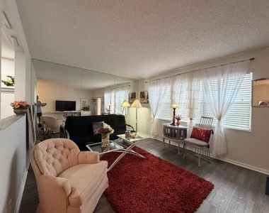 3304 Aruba Way - Photo Thumbnail 9