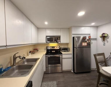 3304 Aruba Way - Photo Thumbnail 8