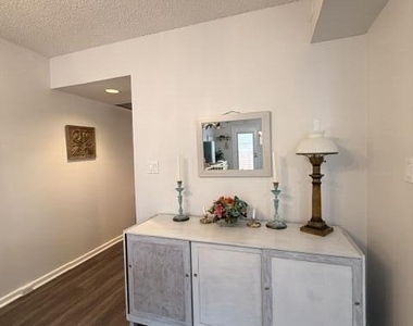 3304 Aruba Way - Photo Thumbnail 16