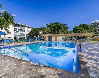 3304 Aruba Way - Photo Thumbnail 2