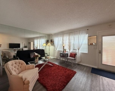 3304 Aruba Way - Photo Thumbnail 5