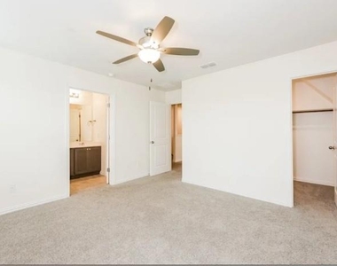 731 Bonnet Trail - Photo Thumbnail 6