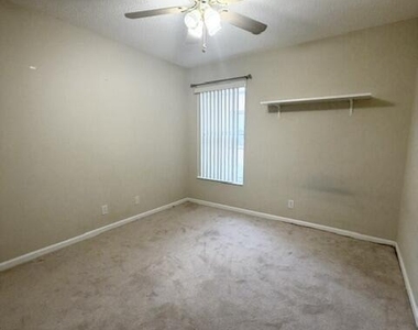 5374 Oakmont Village Circle - Photo Thumbnail 13