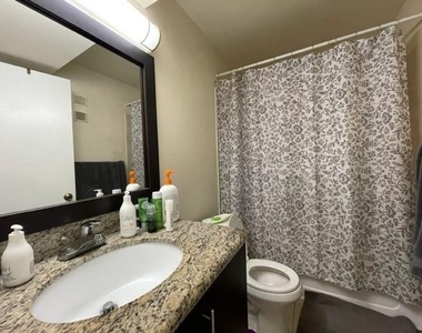 4026 Nw 87th Avenue - Photo Thumbnail 4