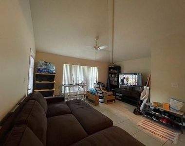 4026 Nw 87th Avenue - Photo Thumbnail 5