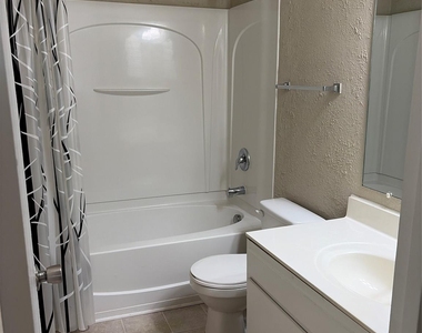 11117 Park Road - Photo Thumbnail 10