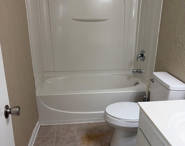 11117 Park Road - Photo Thumbnail 13