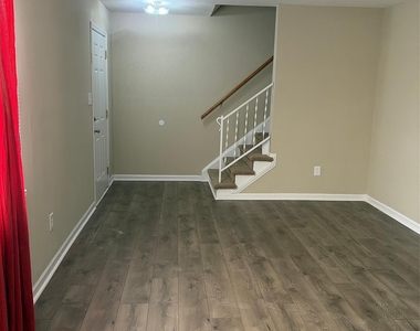 11117 Park Road - Photo Thumbnail 8