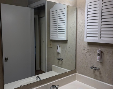 11117 Park Road - Photo Thumbnail 11