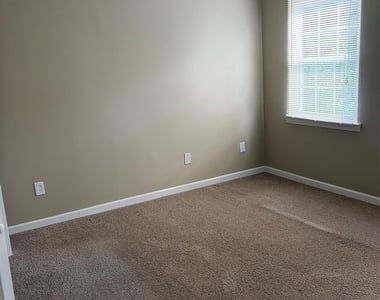 11117 Park Road - Photo Thumbnail 12