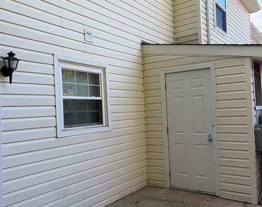11117 Park Road - Photo Thumbnail 2