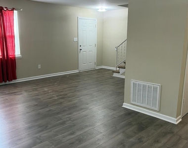 11117 Park Road - Photo Thumbnail 6