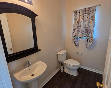 15542 Stronvar House Lane - Photo Thumbnail 4