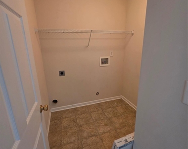 15542 Stronvar House Lane - Photo Thumbnail 13