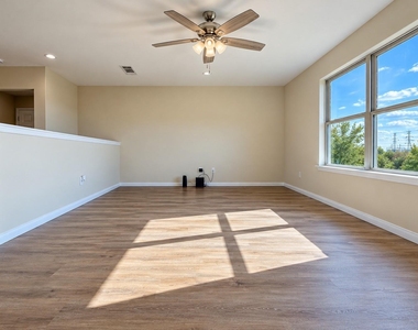 5945 Obsidian Creek Drive - Photo Thumbnail 12