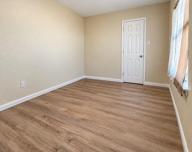 5945 Obsidian Creek Drive - Photo Thumbnail 23