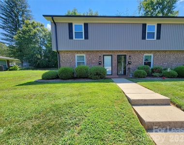 406 E 18th Street - Photo Thumbnail 1