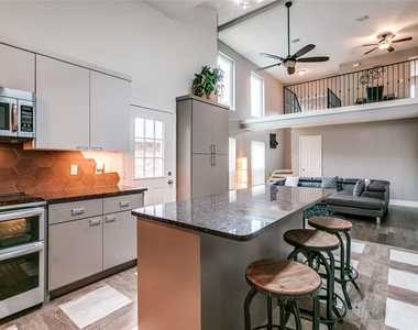1349 Jasmine Drive - Photo Thumbnail 8