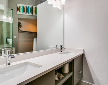 1349 Jasmine Drive - Photo Thumbnail 16