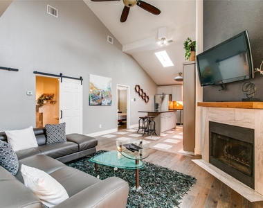 1349 Jasmine Drive - Photo Thumbnail 2