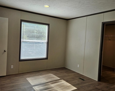 6501 W Hwy 199 - Photo Thumbnail 16