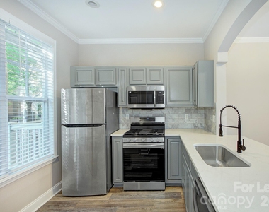 210 S Cedar Street - Photo Thumbnail 4