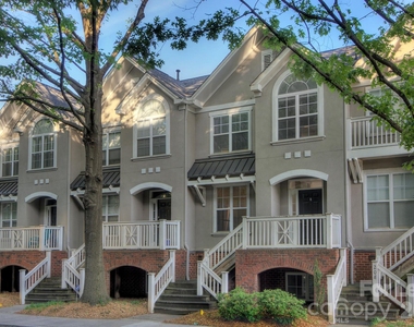 210 S Cedar Street - Photo Thumbnail 1